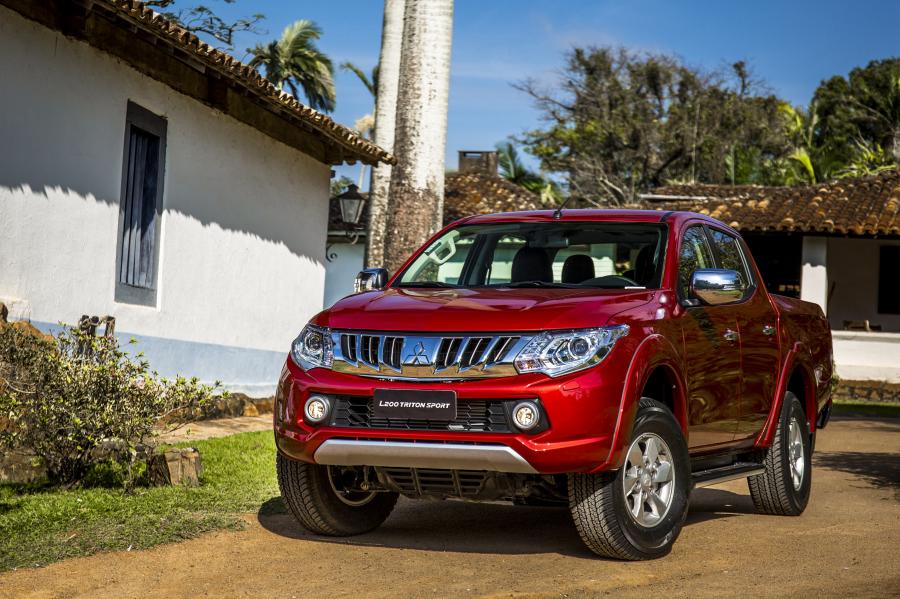 Mitsubishi L200 Triton Sport 2016 года  (LA) (фото 7 из 30)